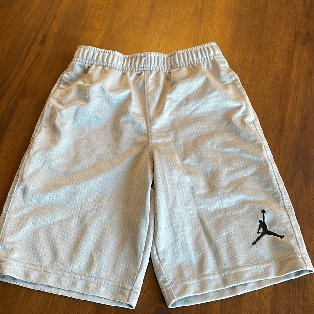 🏀Air Jordan Nike shorts, light gray with black logo